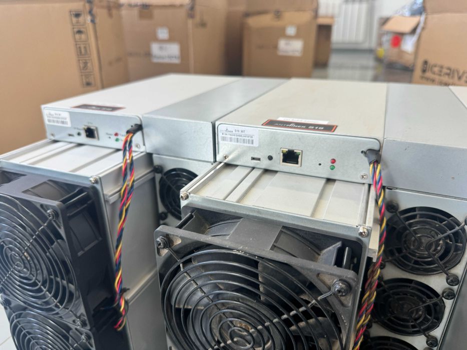 Б/у Майнери Asic Bitmain Antminer S19j Pro 100 Th 3200 Вт в кількості