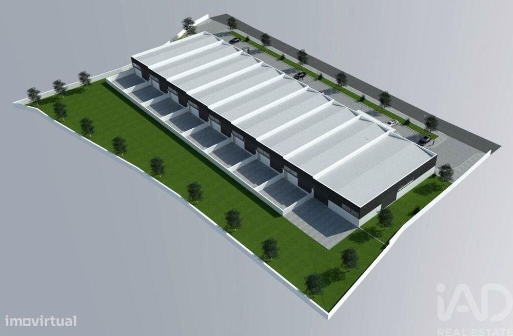 Prédio em Cristelo de 300 m2