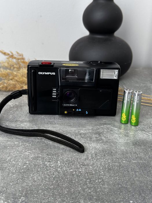 Olympus Supertrip Zuiko f/4 35mm вінтажна плівкова камера