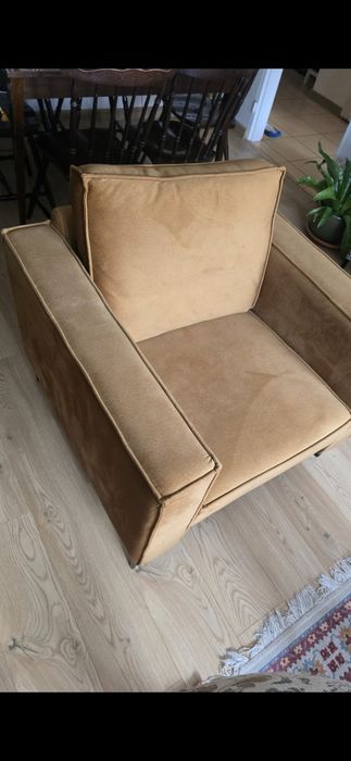 Musztardowy fotel Agata żółty