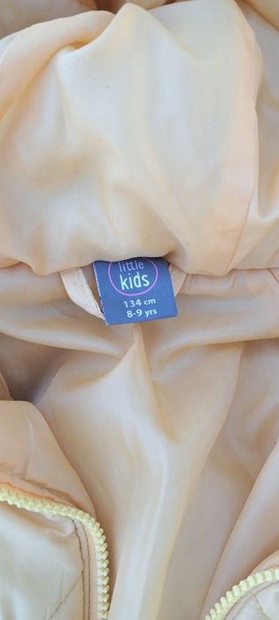 Куртки для дівчинки.