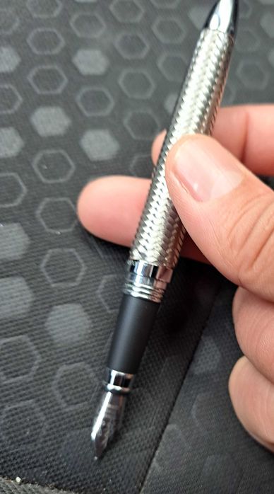 Caneta jean louis scherrer como nova