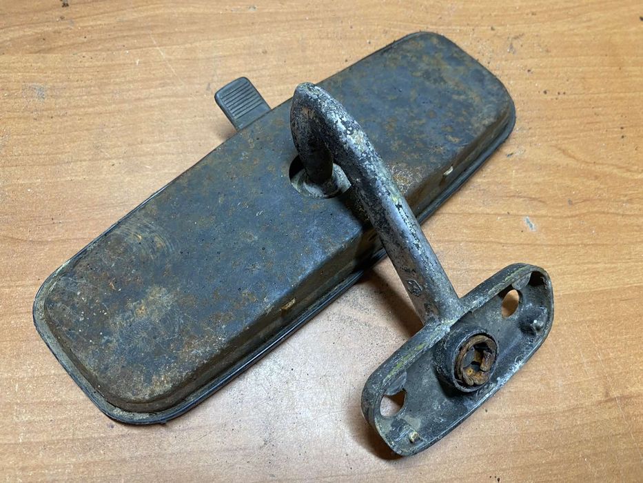 Зеркало заднего вида салонное ВАЗ жигуль класика 2104 2105 2106 2107