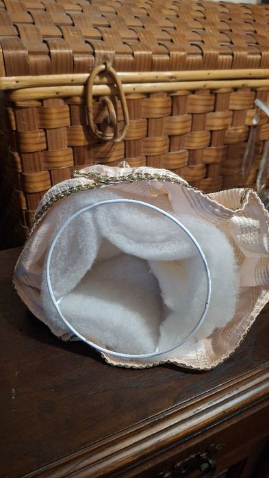 Boneca de coleção em Porcelana