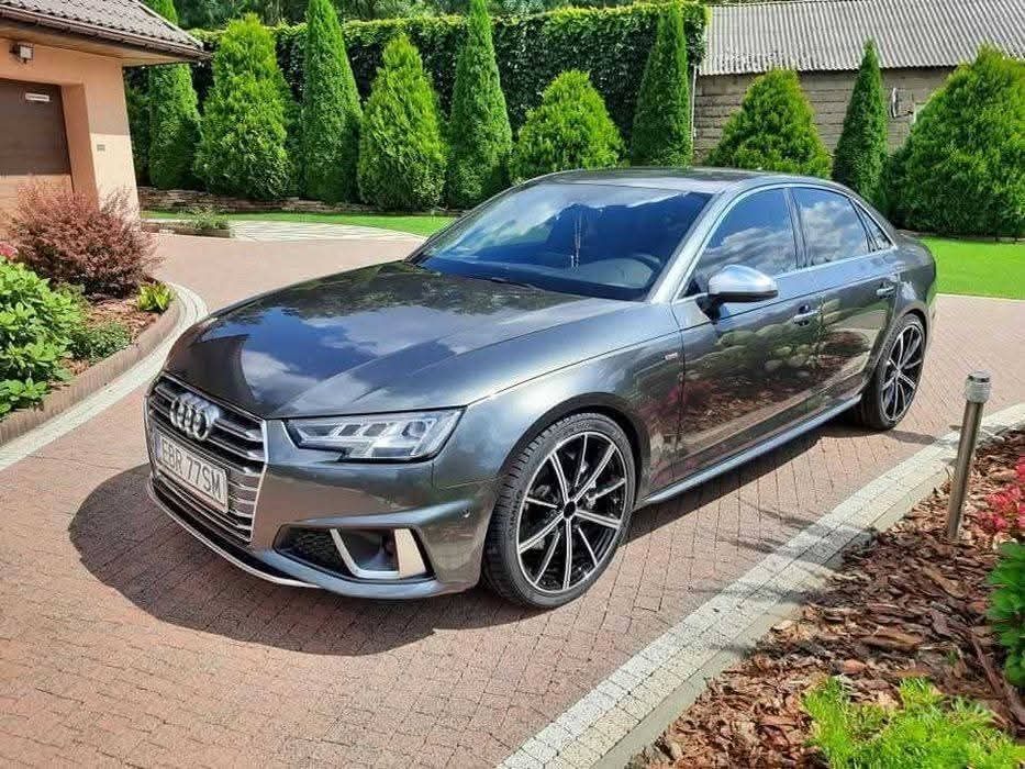 AUDI A4 B9 QUATTRO  3.0 TDI S-Line Competition Super stan  AUDI A4 S4