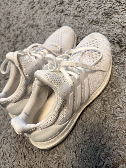 Продам кроссовки Adidas ultra boost 36 размер