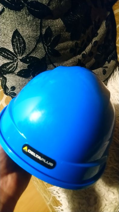 Kask roboczy rozmiar 53-63 cm.