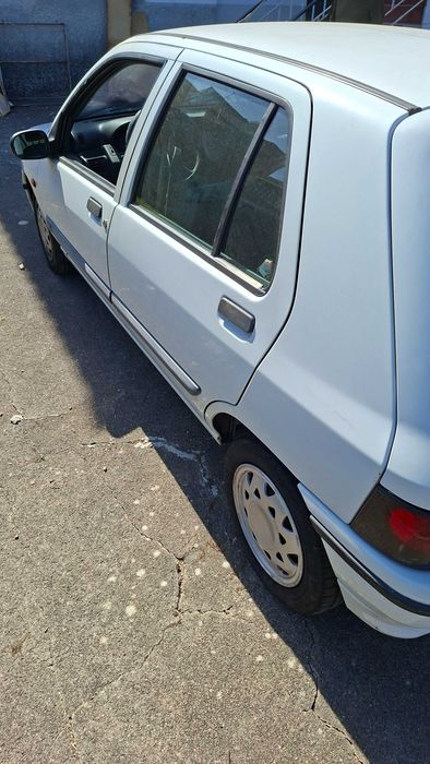Renault Clio 1200 Gasolina com 104.206km