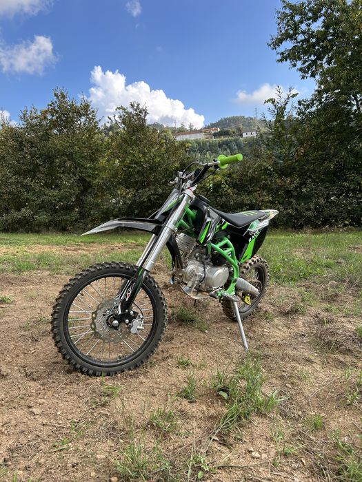 Pit bike 140.