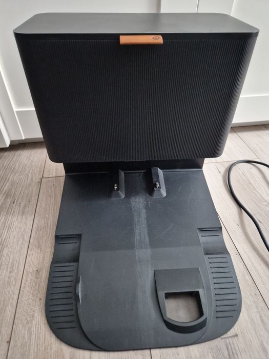 Robot sprzątający iROBOT Roomba j7+ ze stacją samoopróżniającą