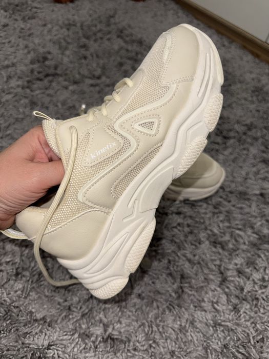 Кросівки жіночі Kinetix