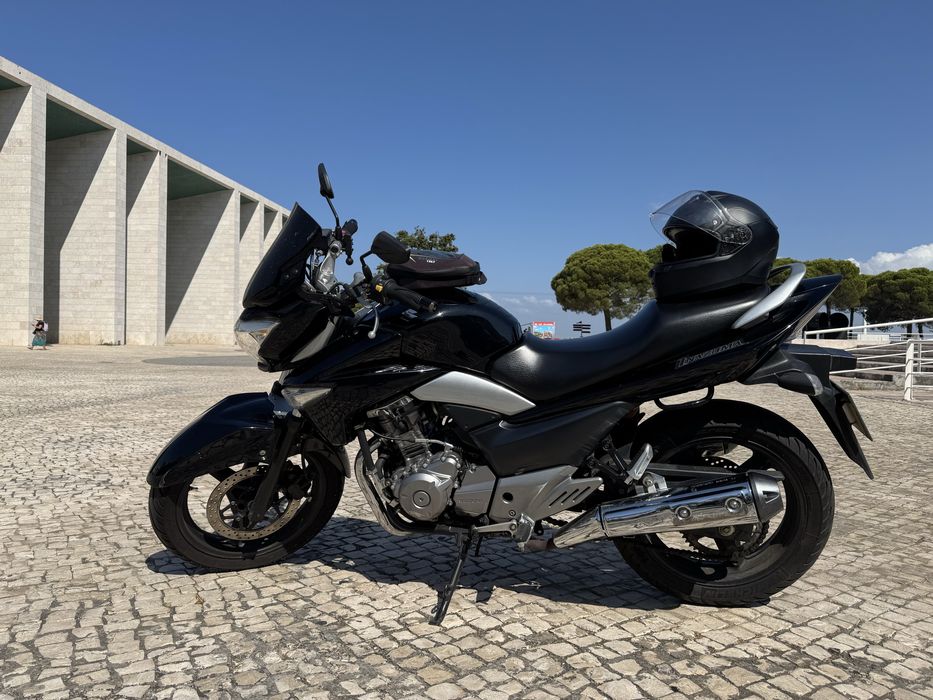 Suzuki Inazuma 250 DC