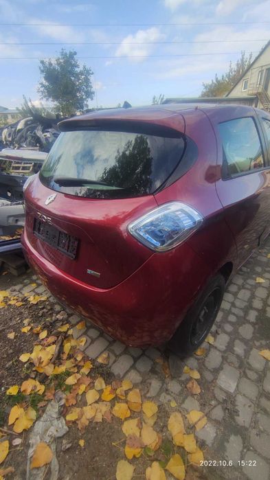 Розборка шрот ZOE двері бампер фара капот панель зеркало рейка