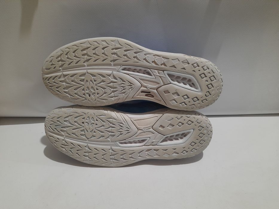 Кроссовки Mizuno Ghost Shadow Wo Netball, 42(27,5 см)