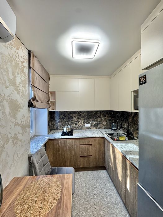 1 к пл Артема вул Софьї ПеровськоїПомісячно і на довгий термін