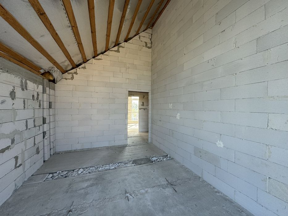 РОЗТЕРМІНУВАННЯ! Двохповерховий будинок 140 м2