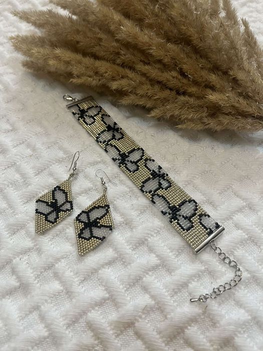 Бісерні комплекти.