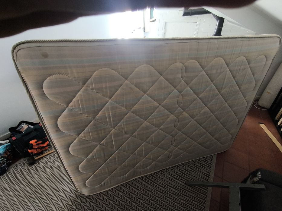 Colchão de mola 183x130x17
