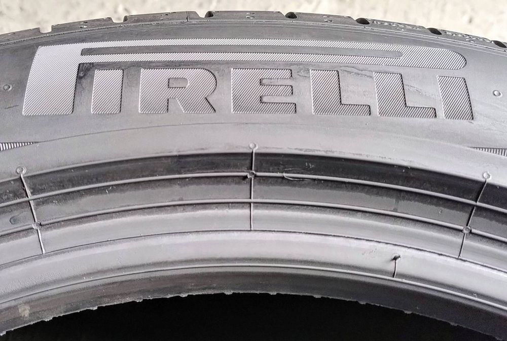 Шини літні R18 225/50 Pirelli Pzero