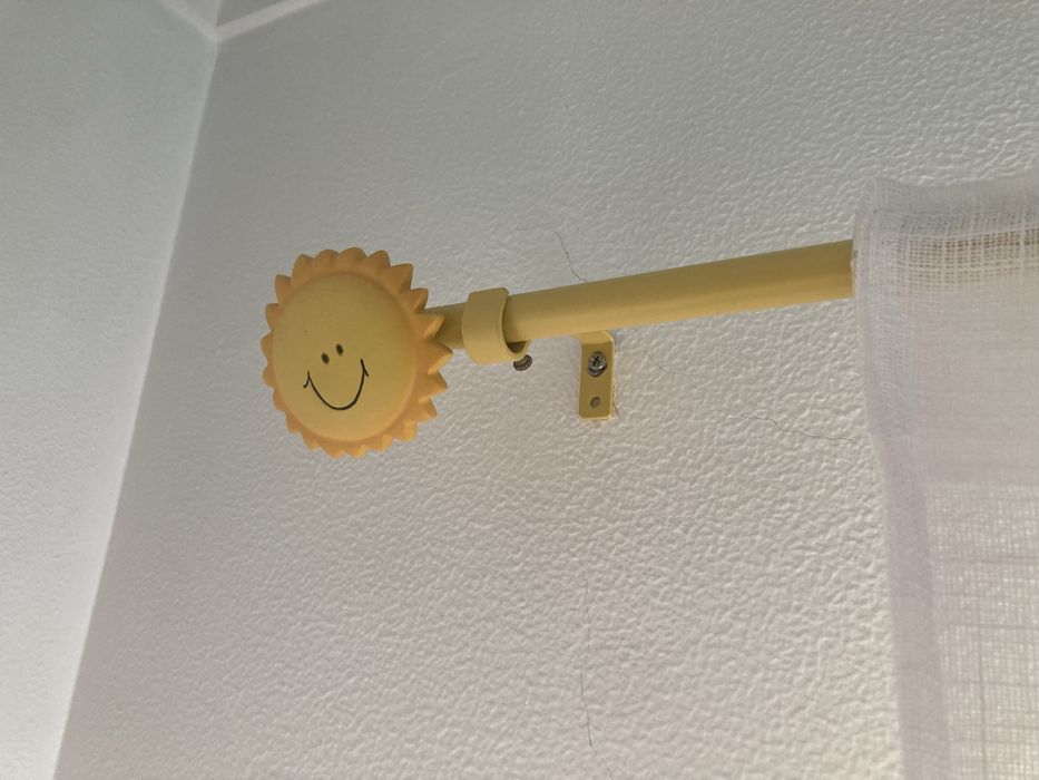Varao de cortinado quarto de criança