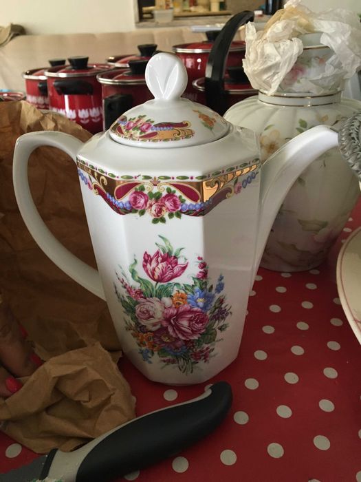 Leiteira com prato, tipo Limoges