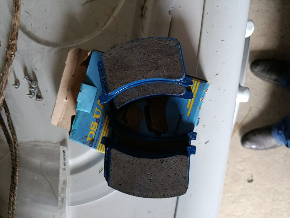 Продам накладки до