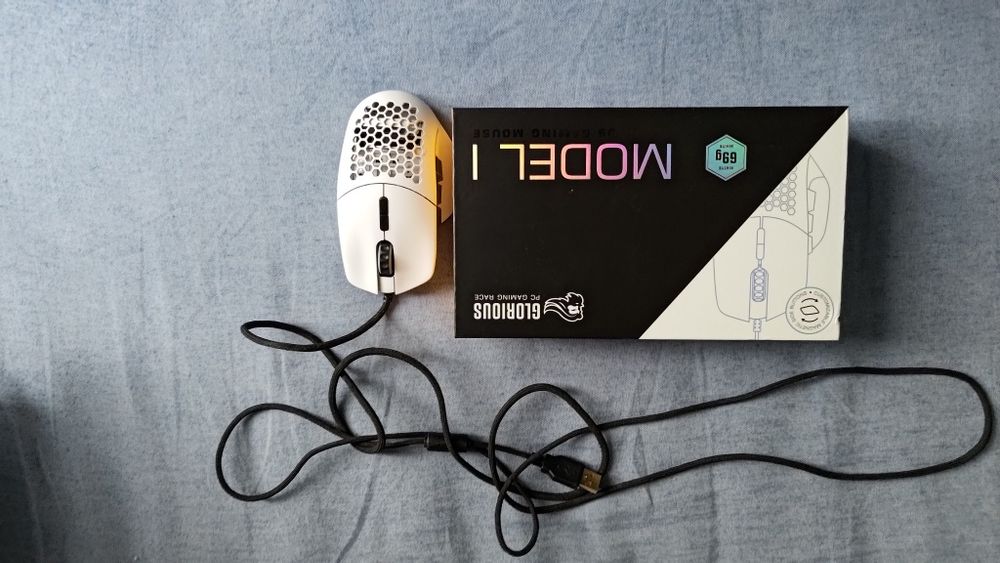 Myszka gamingowa Super lekka Glorious model I USB 69g