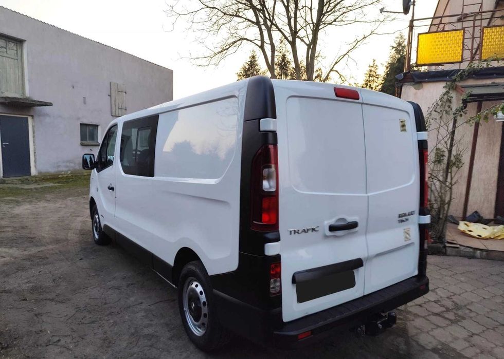 У продажі авто з ЄС Renault Trafic L2H1 2,9t Pack Clim 2016 року.