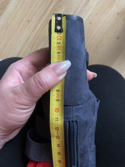 Sandałki na obcasie, nowe