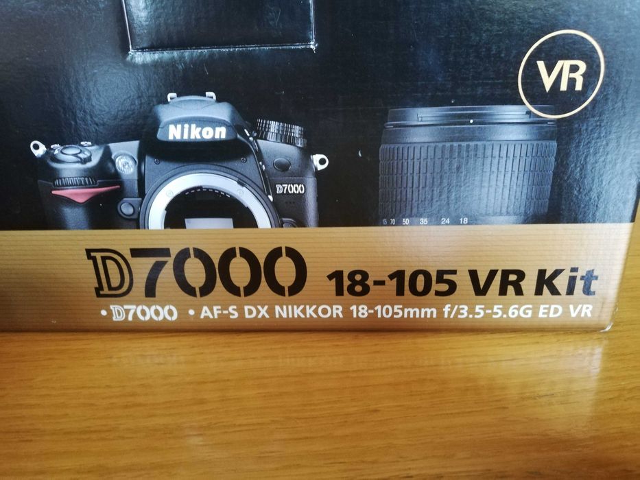NIKON D7000 Obiektyw 18-105mmF / 3,5-5,6G ED VR