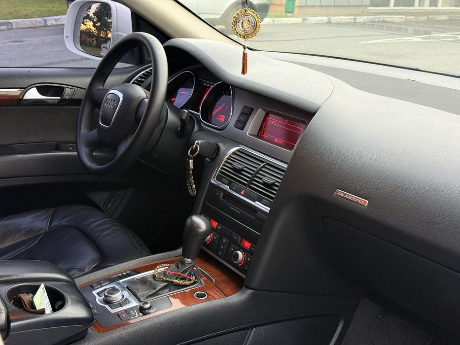 Продам автомобіль Audi Q7 Quattro 2007рік. Дизель 3.0 TDI