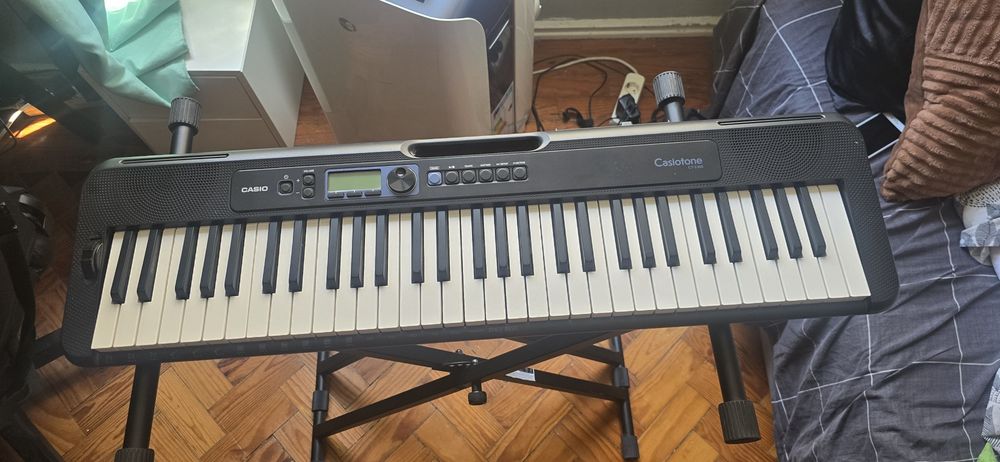 Casio Tone CT S300 + Suporte