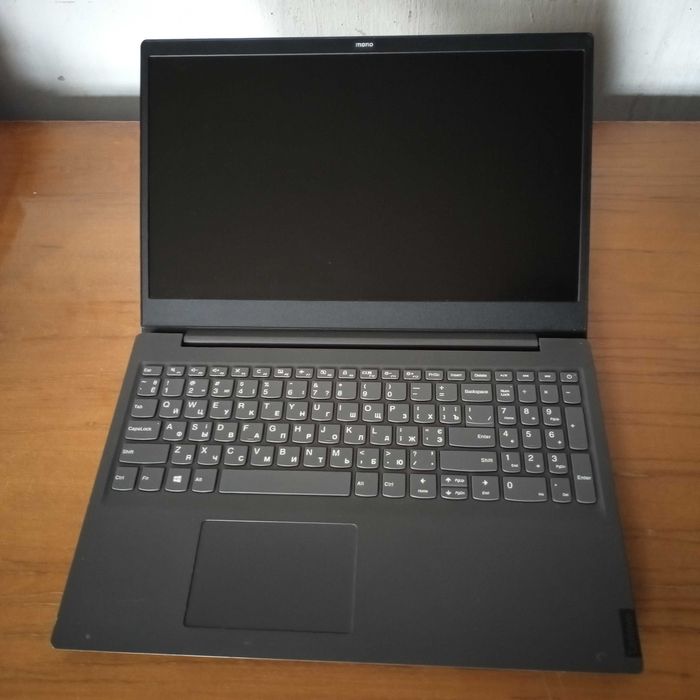 Ноутбук Lenovo V15-ADA. Під ремонт.