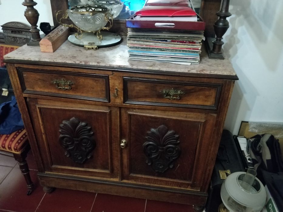 Móvel Louçeiro aparador de sala antigo