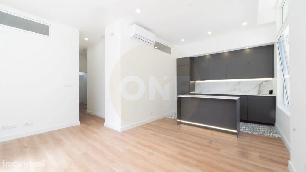 Apartamento T3 remodelado| Suite e closet | Codivel, Odivelas