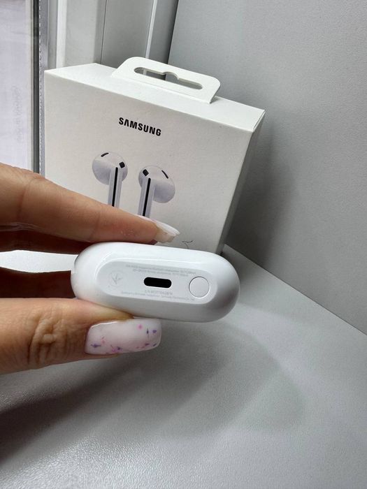Наушники Samsung Galaxy Buds 3 / Оригинал / Идеальное состояние