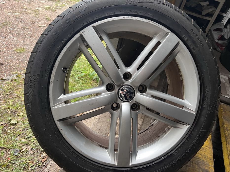 Комплект дисков на фольксваген туарег r20