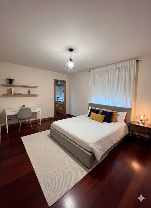 Apartamento T3 – 3 Suites, 3 Lugares de garagem - a 50 metros do Mar