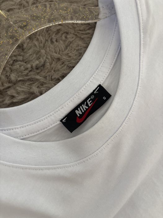 nowy t shirt nike