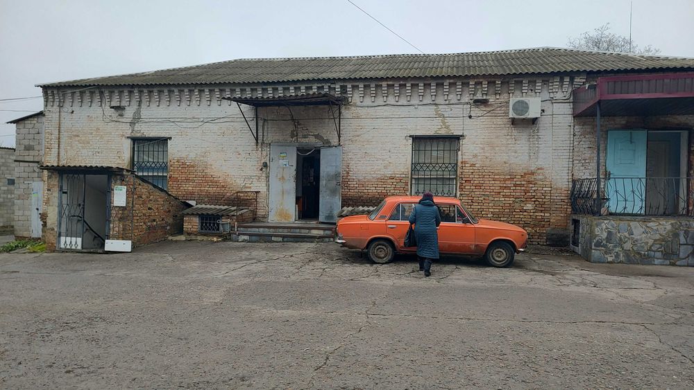 Продам, здам в оренду складскі, офісні приміщення.