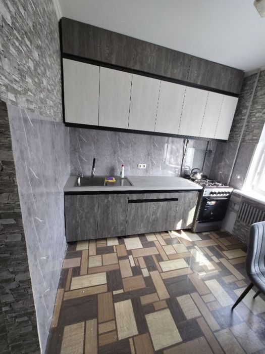 Продаж 2 кімнатної квартири по вулиці Симоненка 5а
