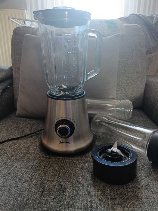 Blender kielichowy MPM (Sportowy) + 2 bidony w komplecie
