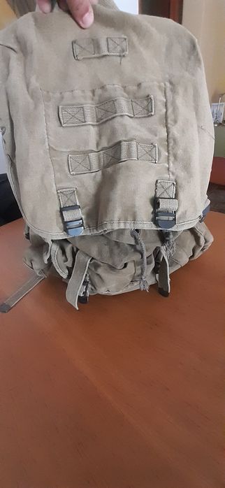 Mochila militar em muito bom estado