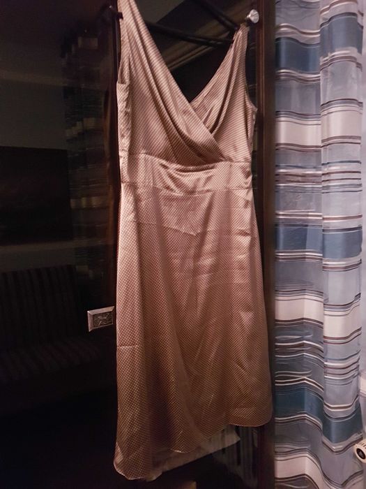 Sprzedam sukienkę w groszki rozmiar 40