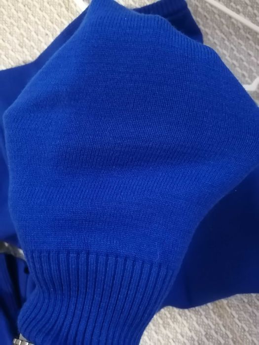 Светр жіночий...