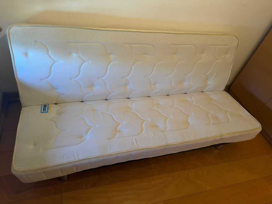 Sofá-cama 190x90cm – confortável e funcional (com capa incluída)