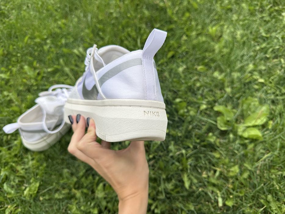 Продам кросовки найк Nike Court Vision Alta