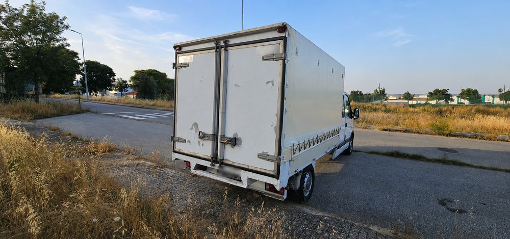 Renault Master 2.5 dCi Caixa Fechada
