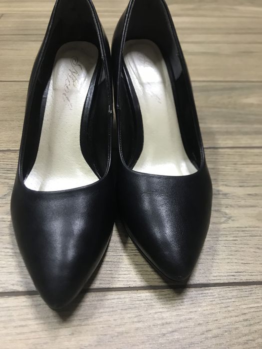 Шкіряні туфлі лодочки