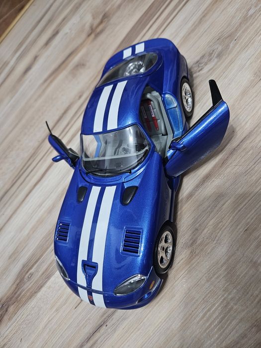 Dodge Viper GTS Coupe Burago Bburago 1:18 cod 3030